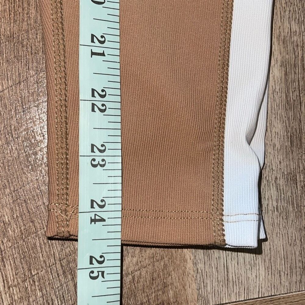 Kyodan ribbed stripe cropped leggings Color Block Tan White Size Small NWOT - Picture 5 of 7
